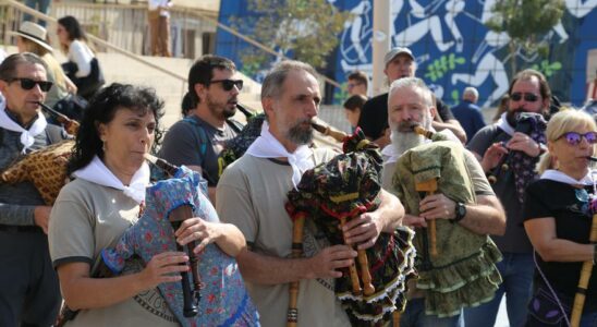 Le Boto Aragonesas Bagpipe Band embrasse le cierzo pour son