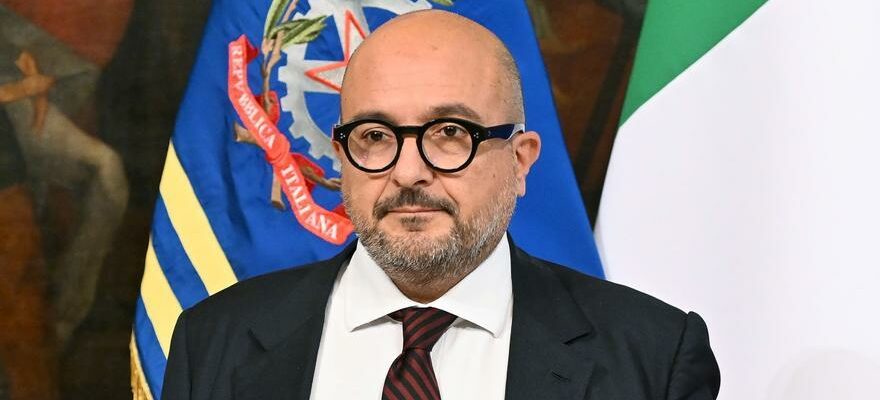 Le ministre italien de la Culture demissionne apres des jours