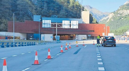 Les Cortes demandent la refection de la route francaise pour