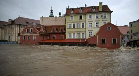 Les inondations en Europe de lEst font deja cinq morts