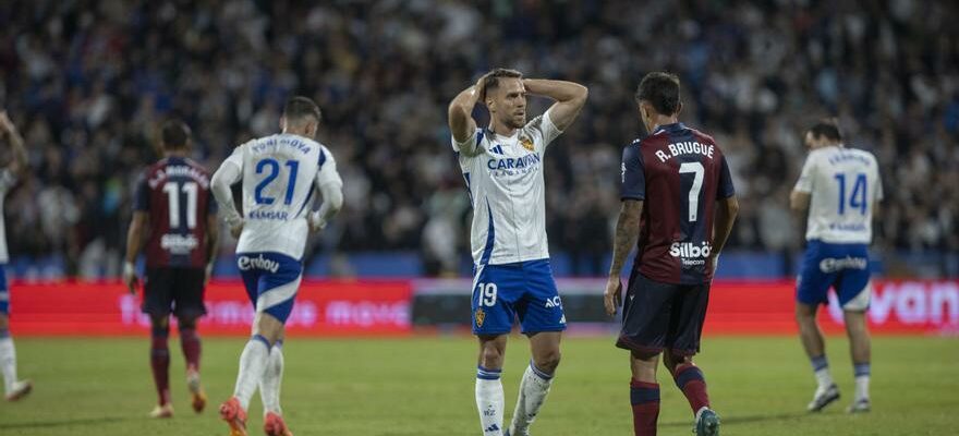 Poteaux et batons Le bois a deja empeche 6 buts