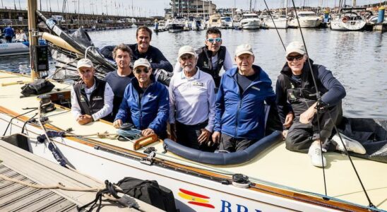 ROI EMERITE Juan Carlos Ier se rend au Nautico