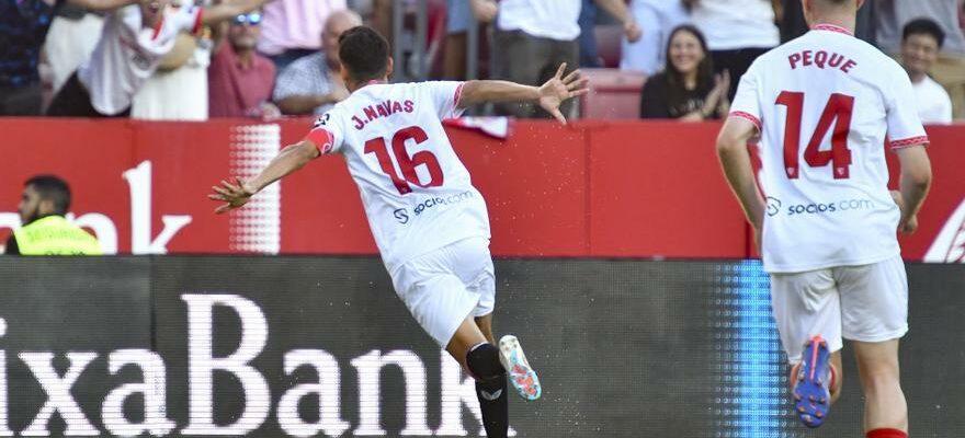 Un but de Navas donne la premiere victoire a Seville