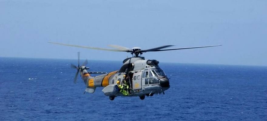 Une femme attaquee par un requin meurt dans lhelicoptere de