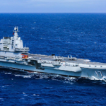 les navires geants entourant Taiwan pres du Japon