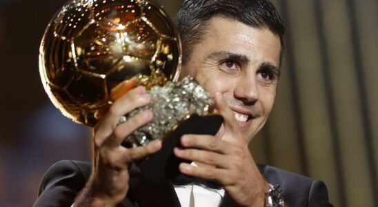 BALLON DOR 2024 Rodri remporte le Ballon dOr pour