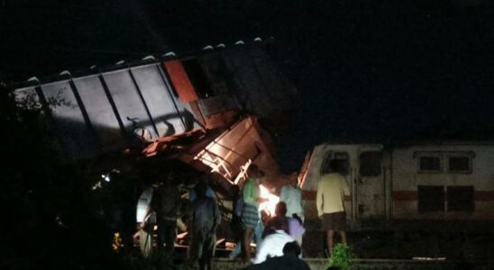 Deux trains entrent en collision en Inde faisant au moins