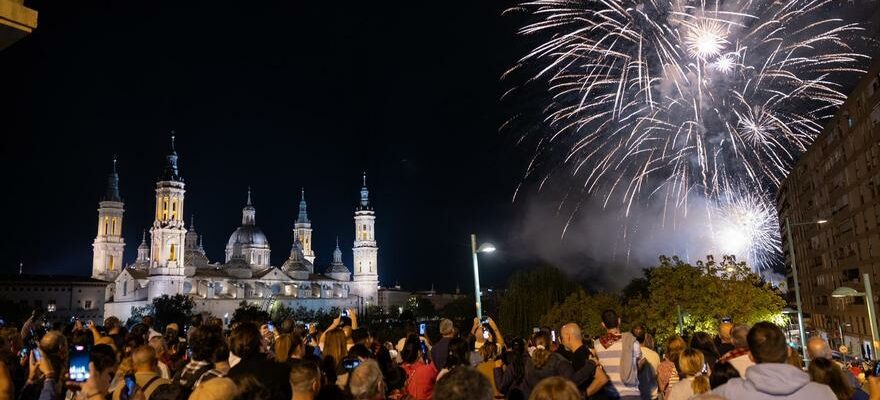 En images Les feux dartifice cloturent les festivites du