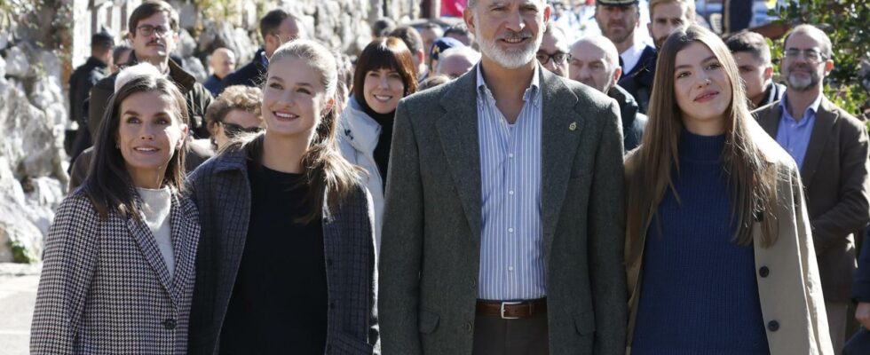 Felipe VI et Letizia accompagnes de la princesse Leonor et