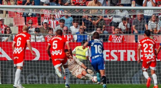 Gazzaniga sauve trois penaltys et Stuani signe une victoire heroique