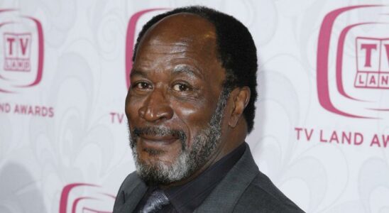 John Amos le celebre Kunta Kinte de la serie