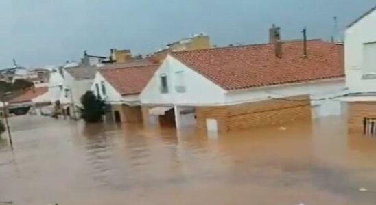 LUME sauve par helicoptere les habitants coinces dans leurs maisons