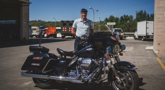 Le brigadier Cordobes motard de la Garde Royale et champion