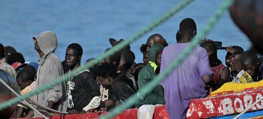 Le gouvernement recherche des emplacements pour les migrants des iles