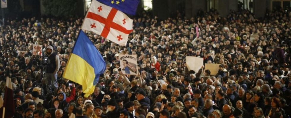 Les Georgiens descendent dans les rues de Tbilissi pour protester