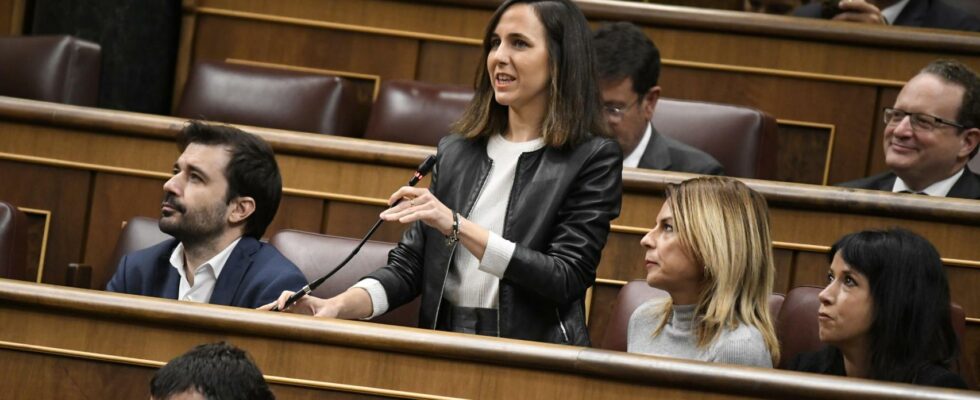 Les bases de Podemos demandent de conditionner les budgets a