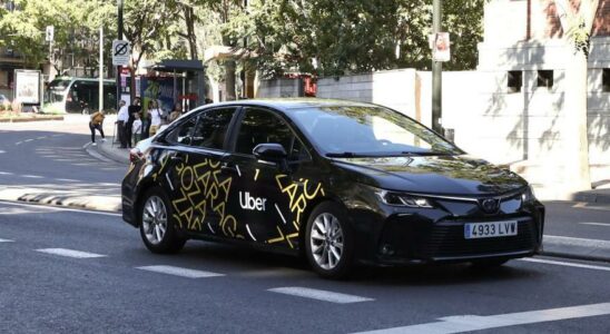 Les chauffeurs de taxi demandent a surveiller les licences Uber