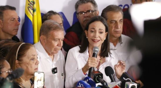 Les opposants venezueliens Edmundo Gonzalez et Maria Corina Machado laureate