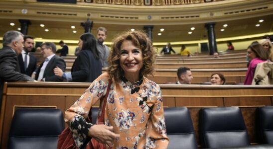 Montero promet aux Junts dameliorer lexecution du budget en Catalogne