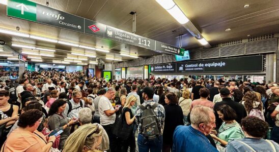 Pres de 14 000 passagers et 48 trains touches aujourdhui