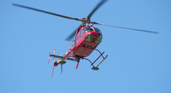 Quatre pompiers un medecin et une infirmiere meurent dans la