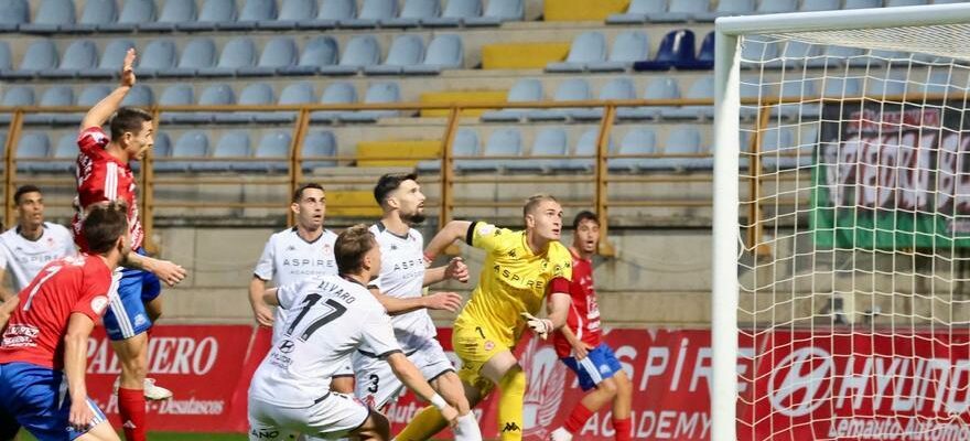 Tarazona perd un point a la derniere minute contre Cultural