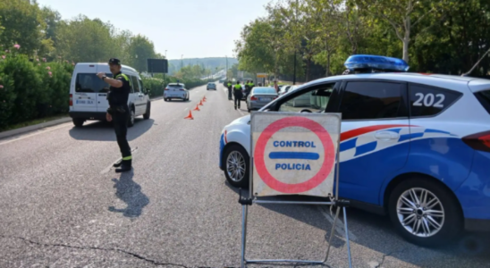 Un conducteur senfuit de la police locale de Saragosse et