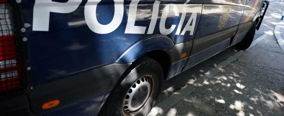 Un professeur de religion de 47 ans arrete pour agression