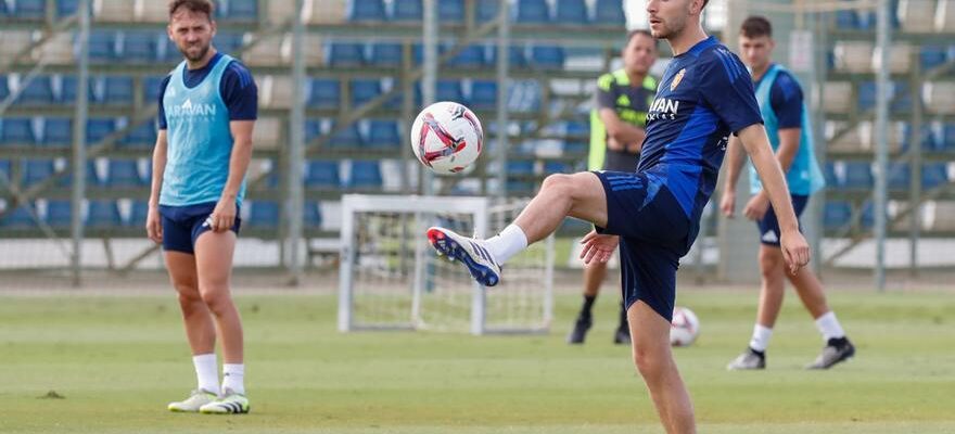 Une danse a deux dans lentrejeu du Real Saragosse