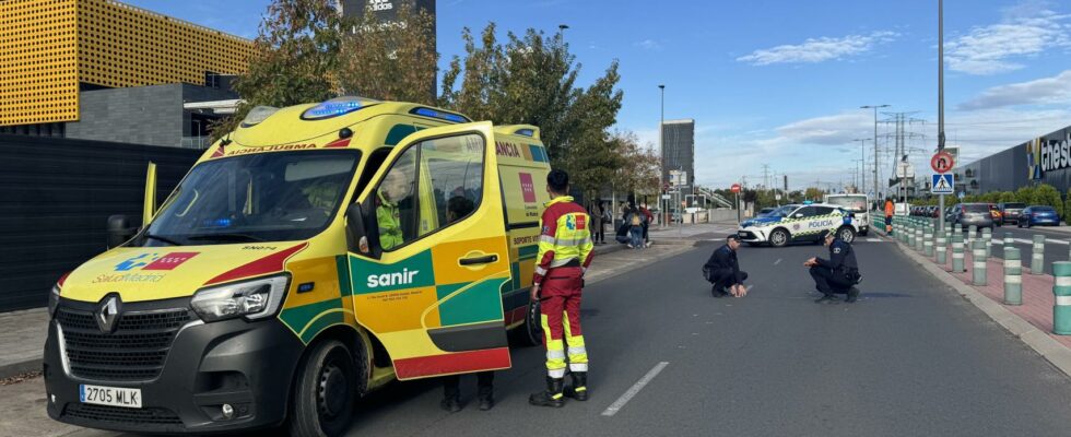 Une jeune fille de 20 ans dans un etat tres