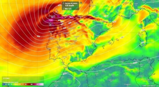 des vagues de deux etages et des vents pouvant atteindre