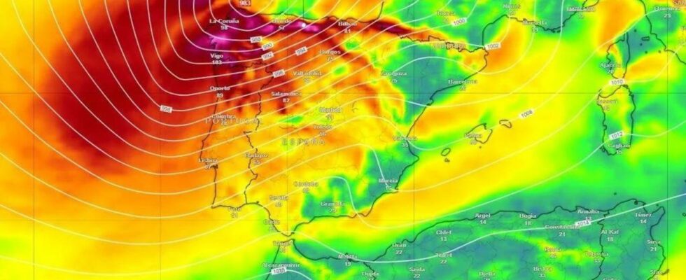 des vagues de deux etages et des vents pouvant atteindre