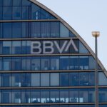 BBVA envisage dintenter une action en justice contre Sabadell pour