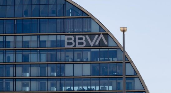 BBVA envisage dintenter une action en justice contre Sabadell pour