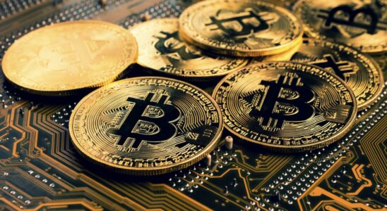 Bitcoin bat des records historiques en depassant les 93 000