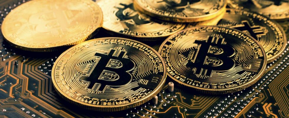 Bitcoin bat des records historiques en depassant les 93 000