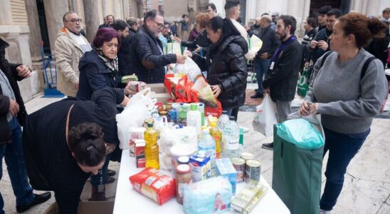 Des centaines de personnes se tournent vers Saragosse avec un