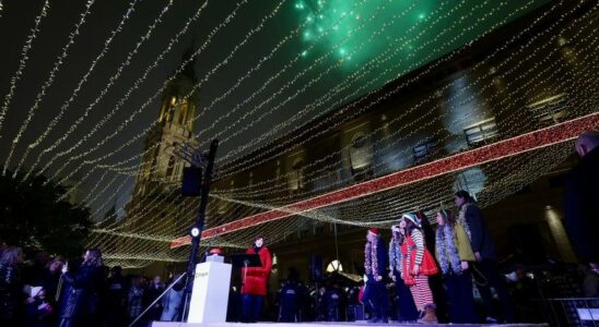 En images Les illuminations de Noel illuminent deja Saragosse