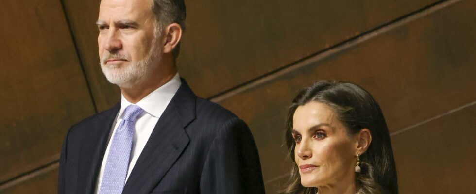 Felipe VI et Letizia president lopera Il Trittico lors de