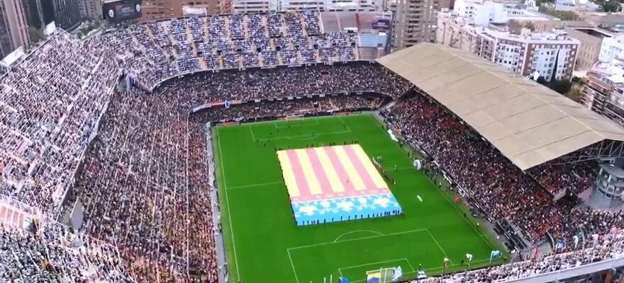 Hommage emotionnel de Mestalla aux victimes de DANA