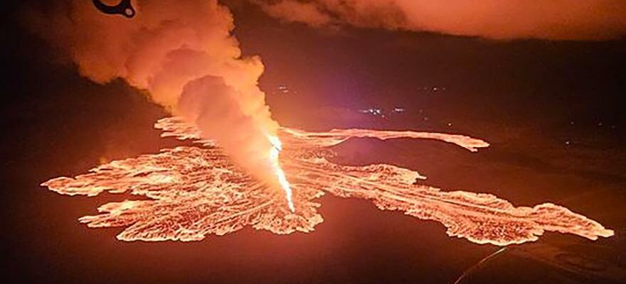 Images dun volcan en Islande qui subit une septieme eruption