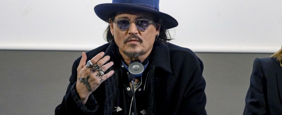 Johnny Depp montre son soutien aux personnes touchees par DANA