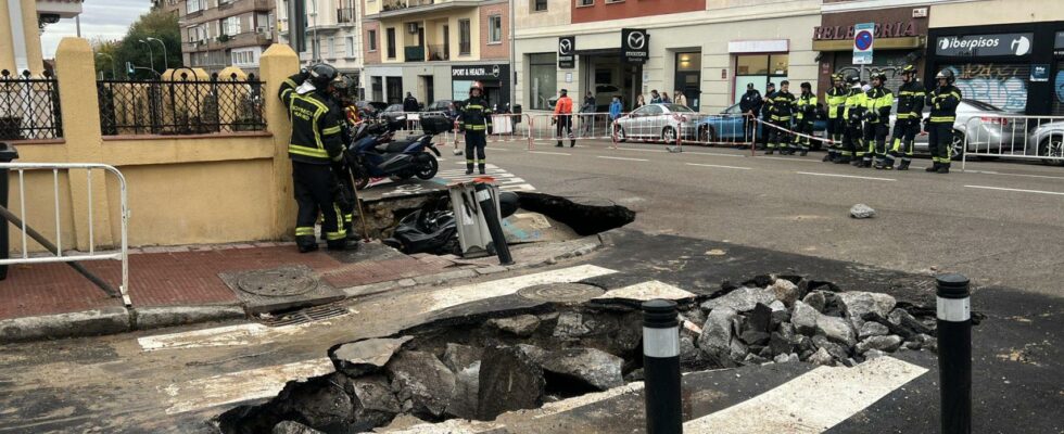 LAvenida de los Toreros a Madrid est fermee a cause