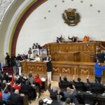 Le Parlement venezuelien approuve une loi qui punit severement les