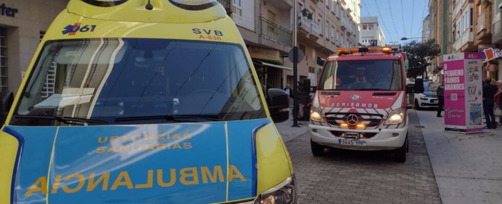 Les pompiers de Boiro La Corogne sauvent une femme de