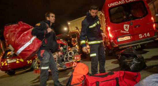 Les pompiers de Saragosse rentrent chez eux apres avoir aide