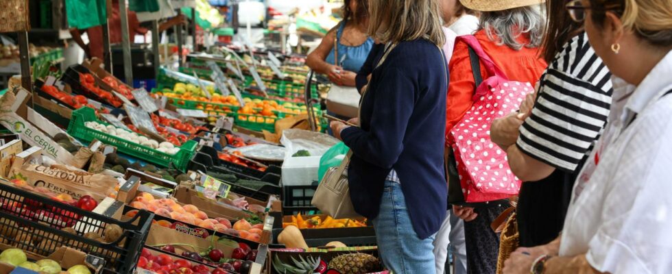 Linflation atteint 18 en octobre mais les prix des produits