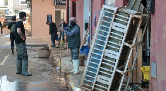 Pour aller aux toilettes je devais aller a Albal