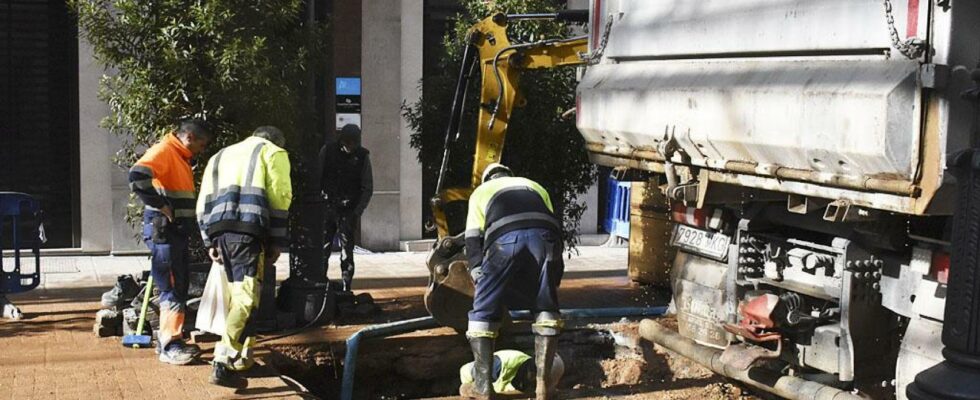 grand gouffre et 100 personnes sans electricite