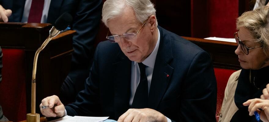 Barnier active le mecanisme qui laisse son avenir entre les